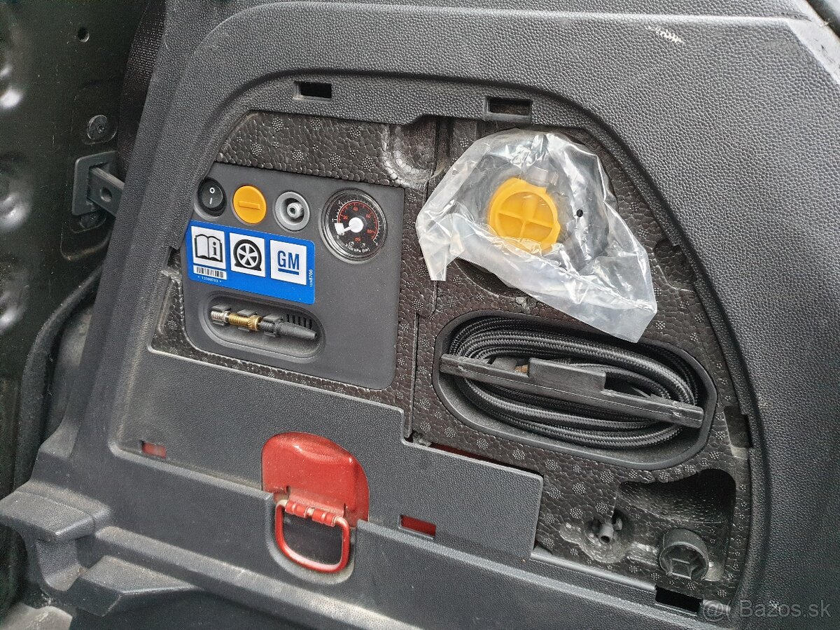 Opel Corsa D zadné svetlá - 13