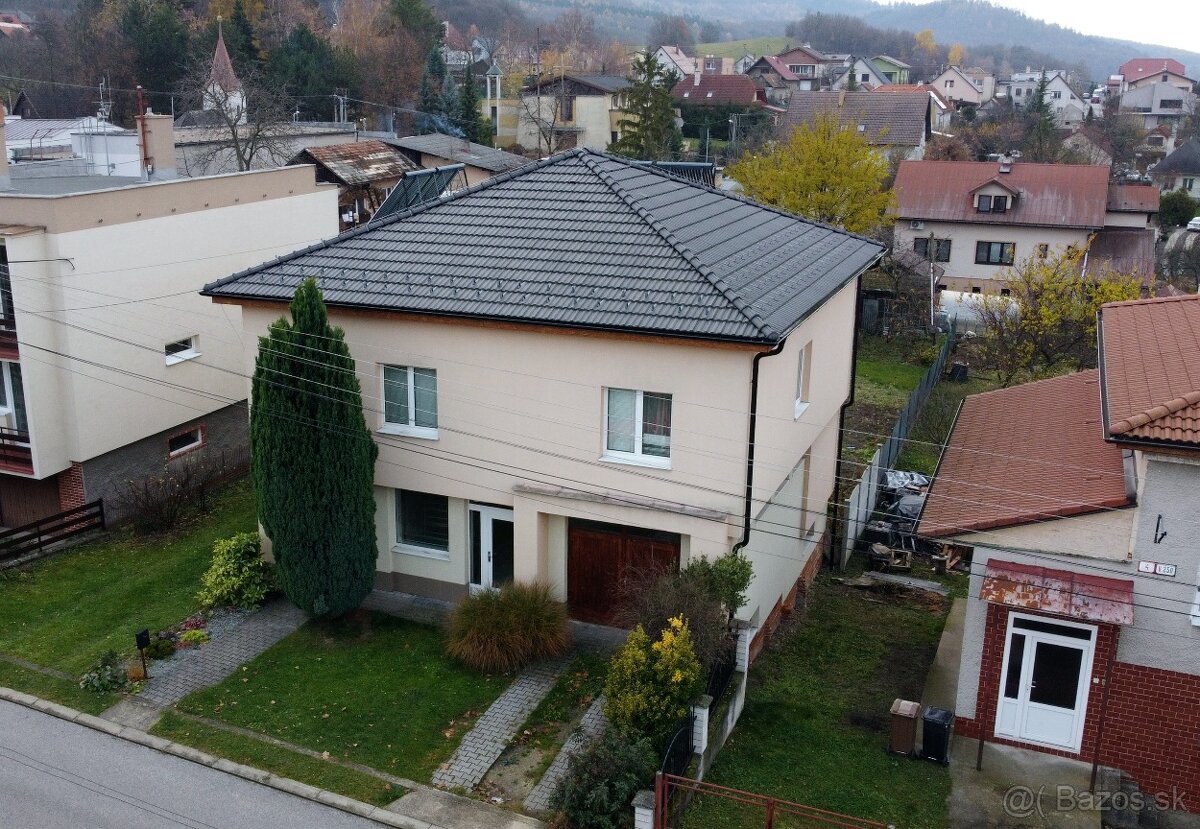 Na predaj samostatne stojací 6-izbový RD/ Hradec - 13