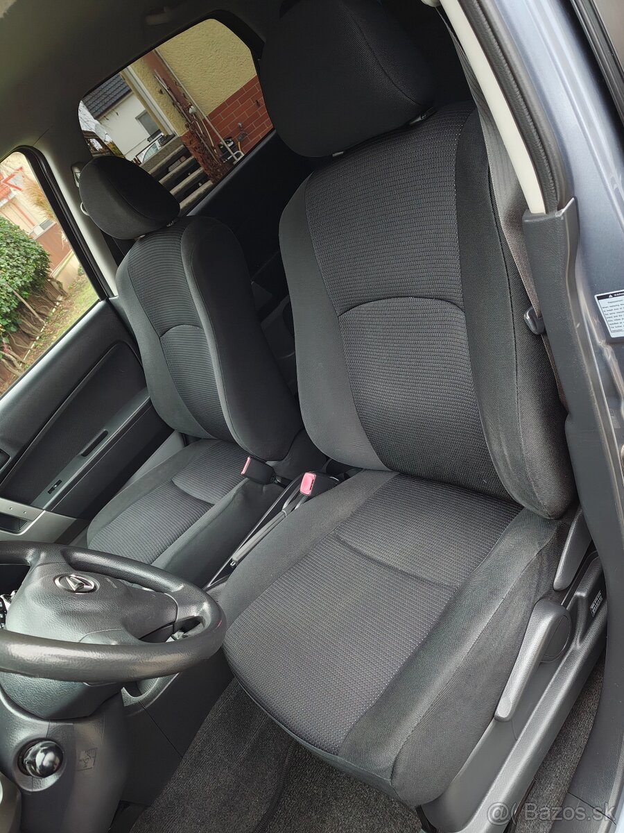 •DAIHATSU TERIOS 1.5i, 4x4, 77 kW, 5-st. manuál, r.v. 2006• - 13