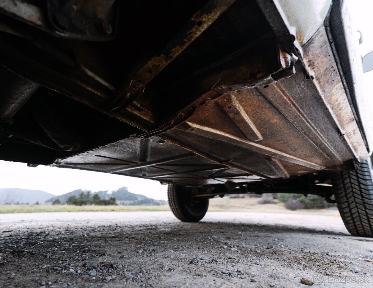 VW T2a highroof - 13