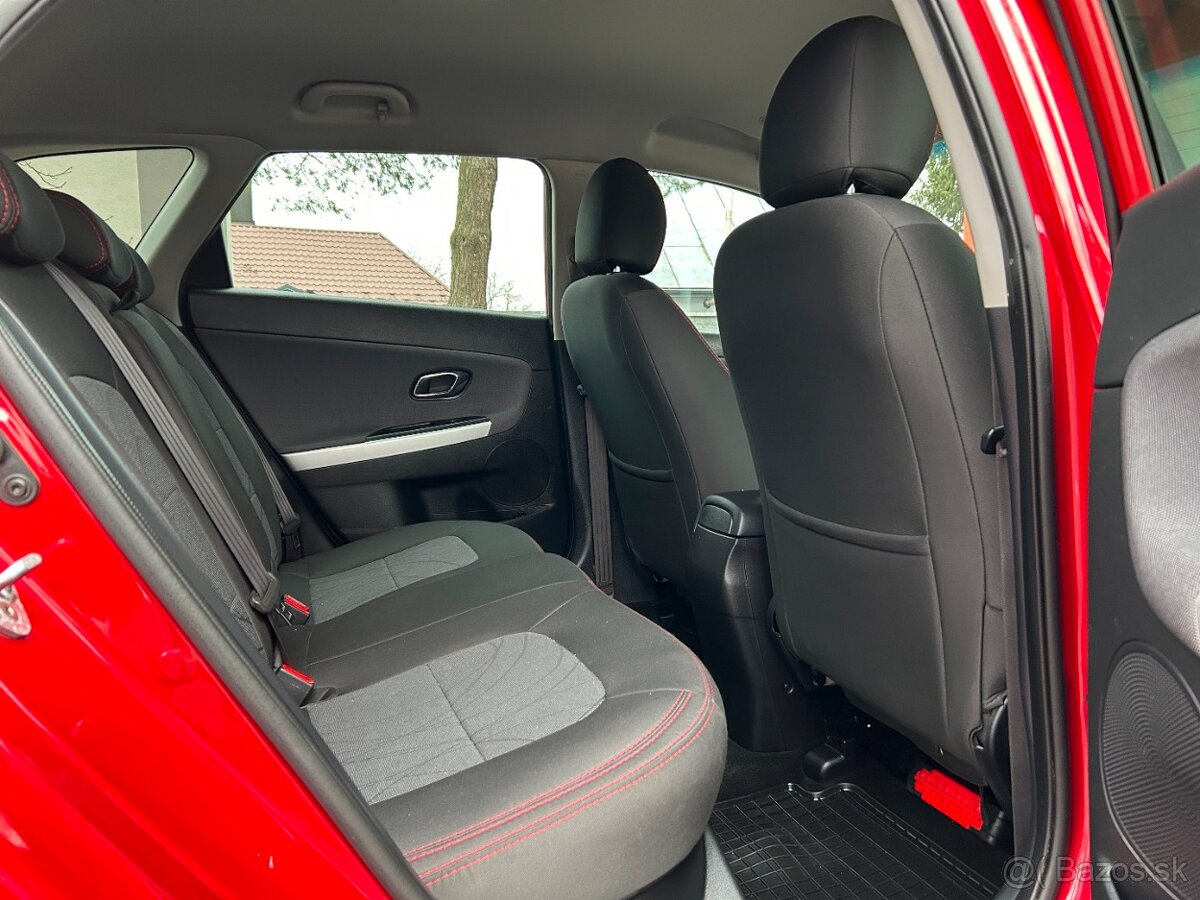 Kia Ceed SW 1.6 CRDi - 13