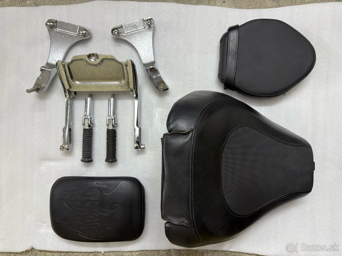 Harley Davidson FXCW Softail Rocker - 13