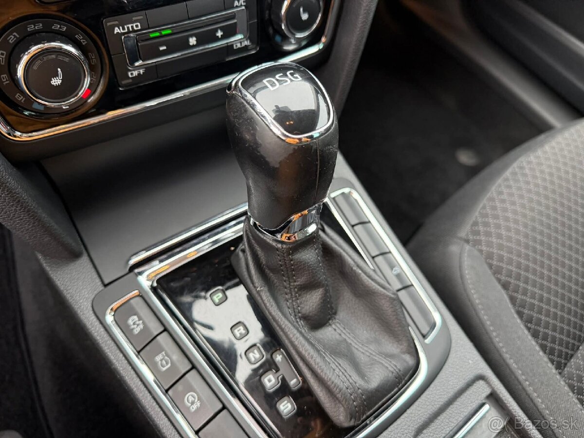 Škoda Superb Combi 2.0 TDI CR 140k Elegance DSG - 13