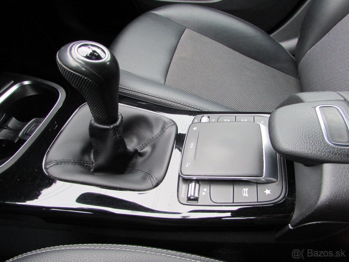 Mercedes-Benz CLA Kupé 180 d - 13