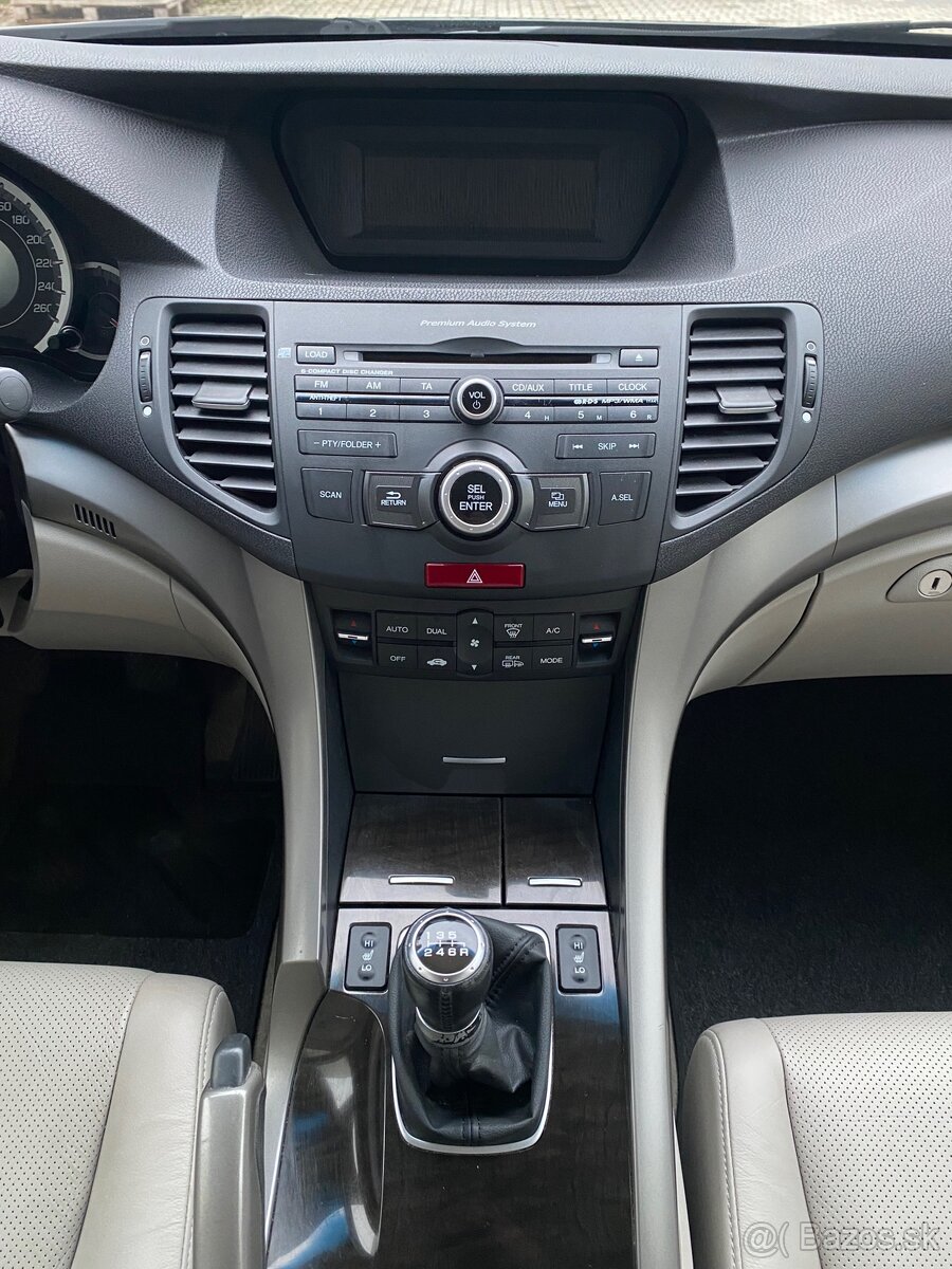 Honda Accord 8G 2.0 I-VTEC benzín - 13