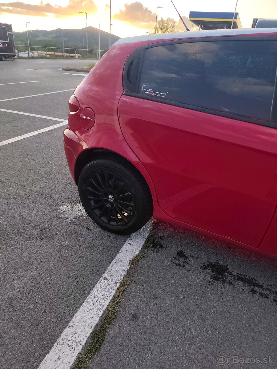 Alfa Romeo - 13