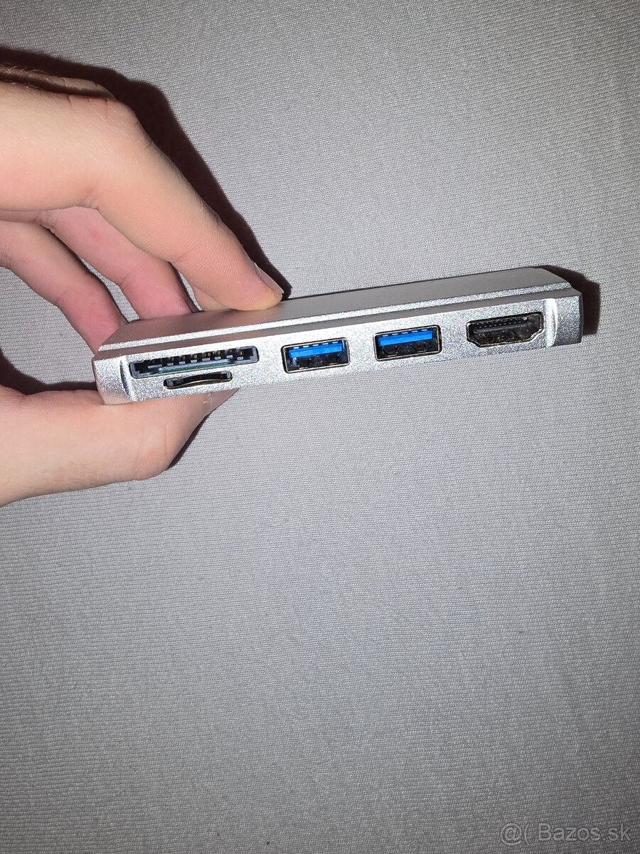 Microsoft Surface Pro (tablet 2 v 1 – i5-7300U, 8 GB RAM, 25 - 13