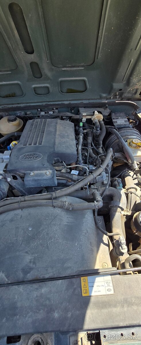 Land Rover Defender 2,2 PUMA 4/2013 - 13