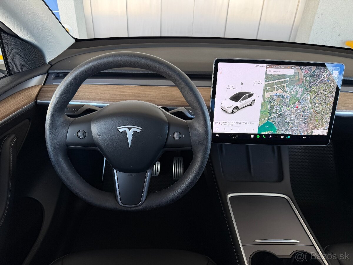 Tesla Model Y Long Range Dual Motor 4x4 + Ťažné zariadenie - 13
