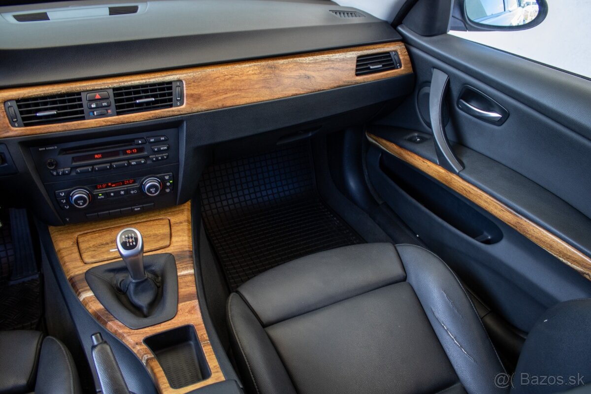 BMW Rad 3 Touring 320 d - 13