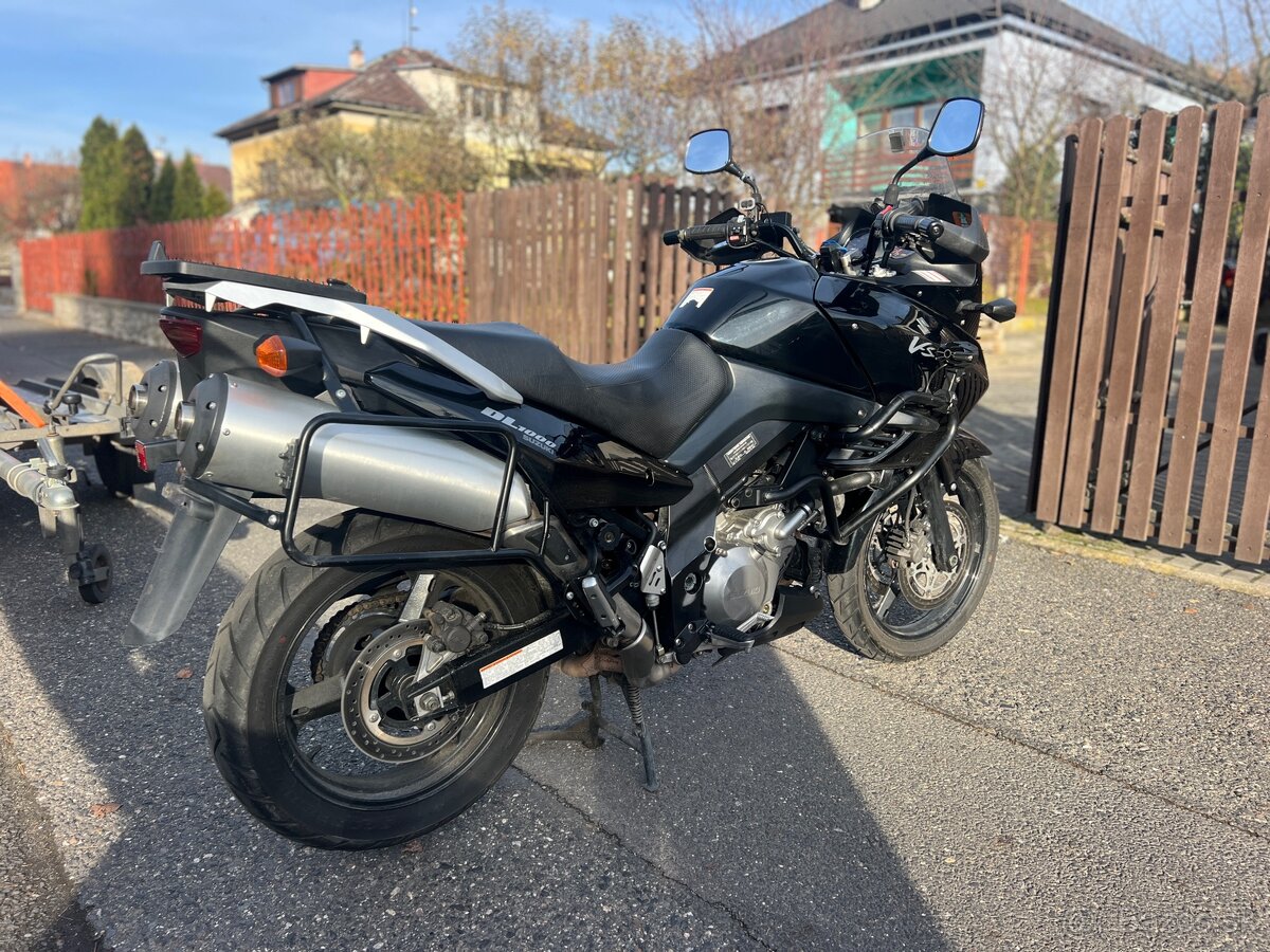 Suzuki dl v strom 1000 - 13