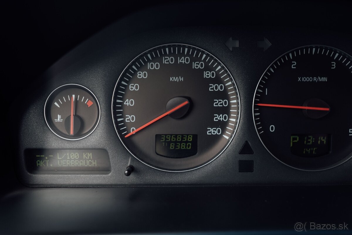 Volvo XC70 2.4 D5 (Cross Country) - 13