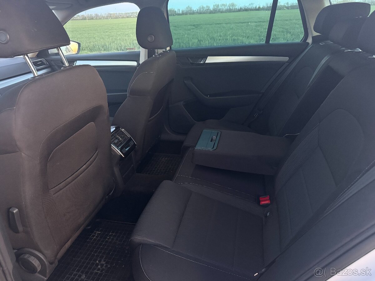 Škoda Superb Combi 2.0TDI - 13