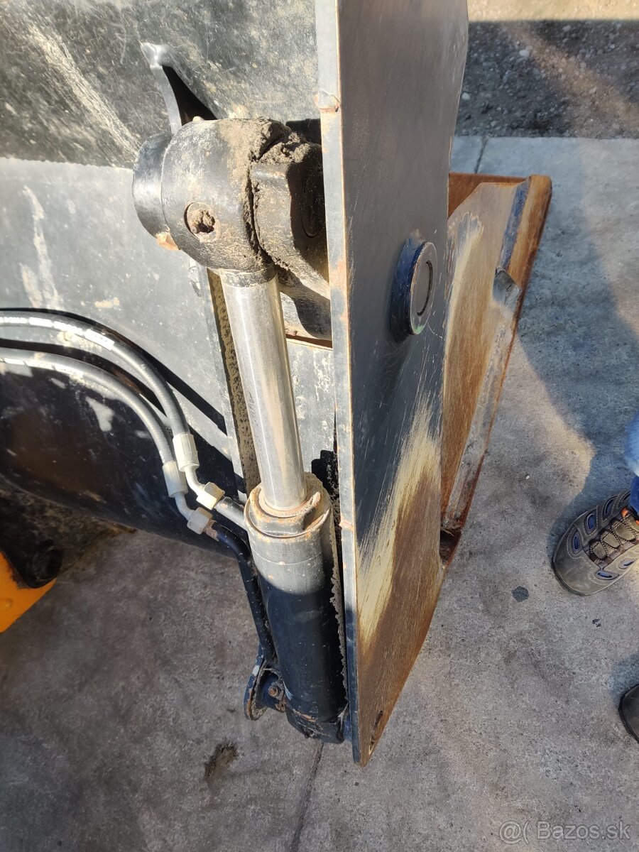 Traktorbagr JCB 4CXH3WA - 13