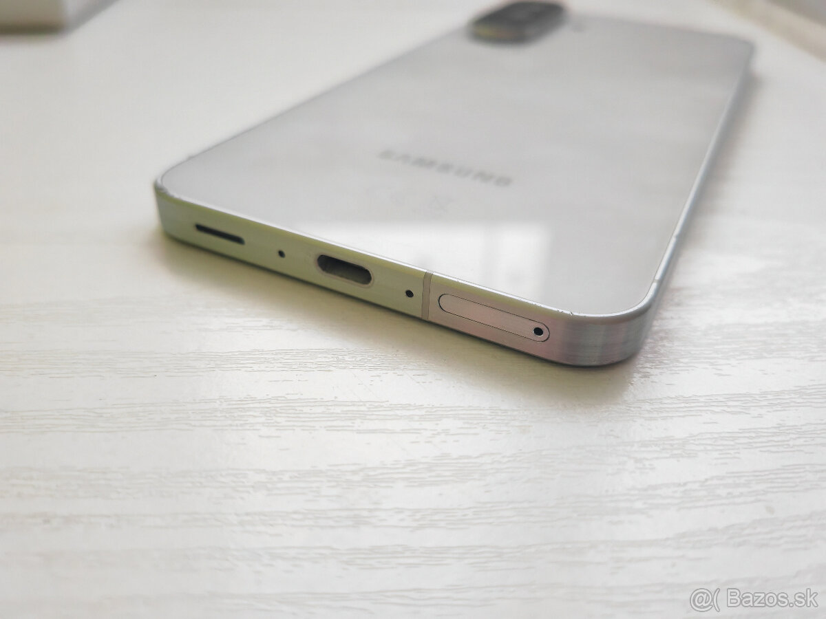 Samsung A56 5G 8/256 Gb - 13