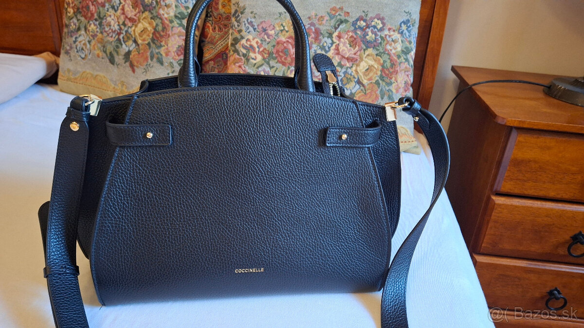tmavomodrá kabelka coccinelle - nová - 13