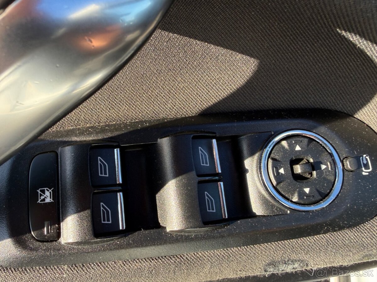 Ford Mondeo Combi 2.0 TDCi DPF(163k)Titanium X - 13