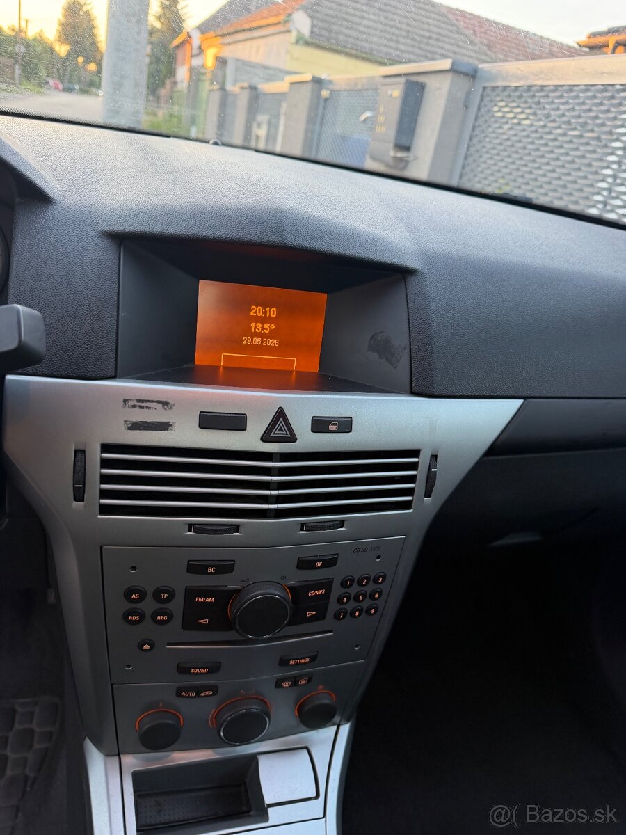 Opel Astra Combi - 13