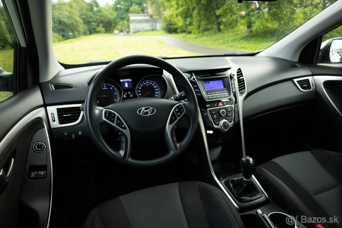 Hyundai i30 CW 1.6 CRDi 110 Classic - 13