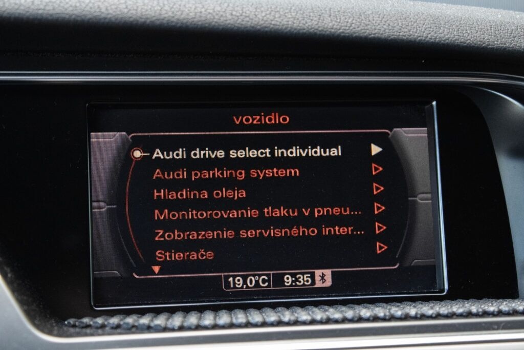 Audi A4 Avant quattro 2.0 155kW AT 2012 - 13