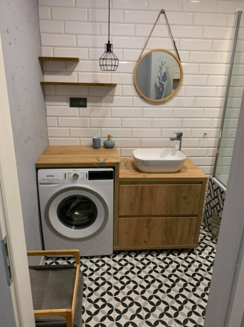 Dizajnový 2-izbový byt so šatníkom a balkónom PRIEVIDZA- Sta - 13