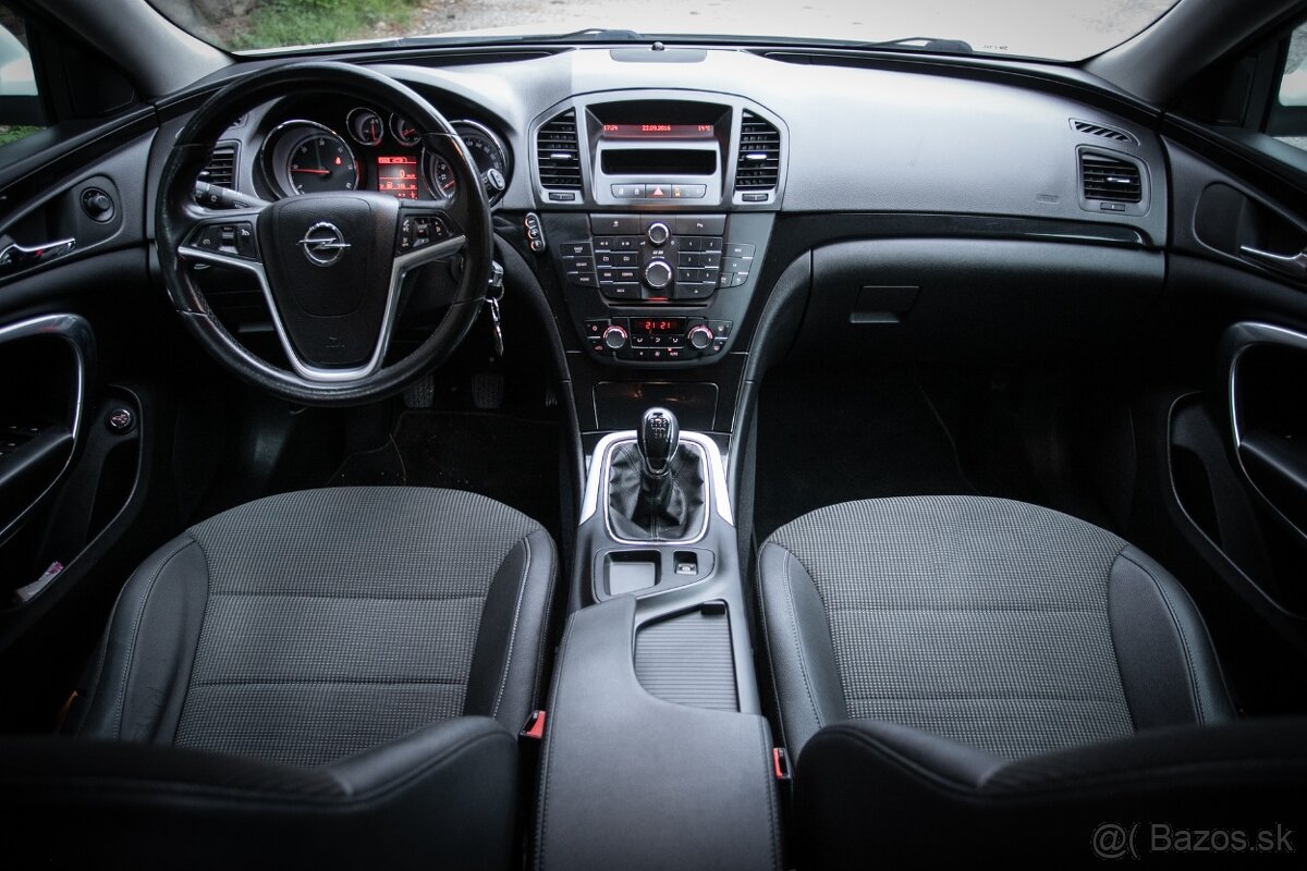 Opel Insignia ST 96kW - 13