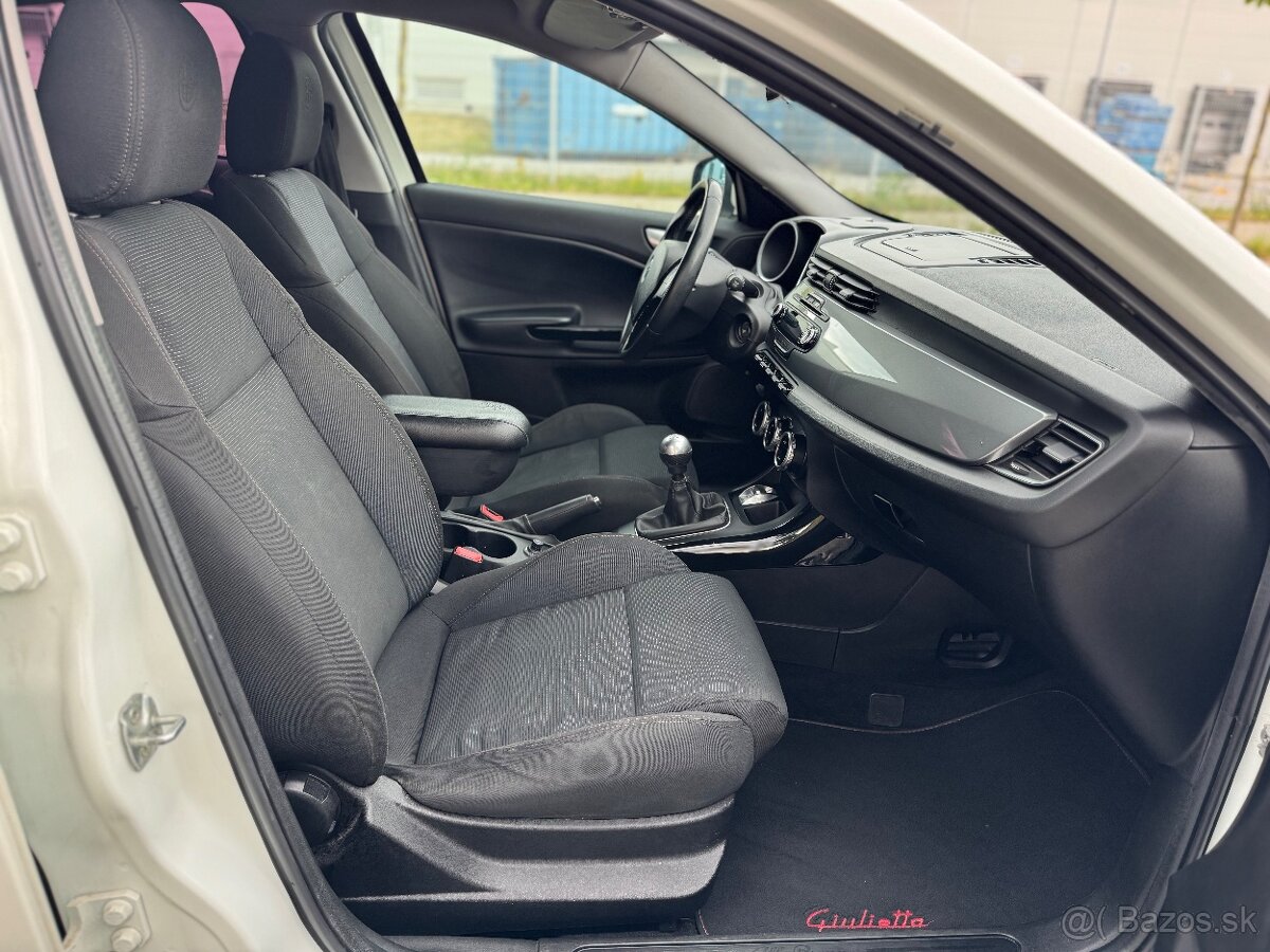 Alfa Romeo Giulietta 1.6 multijet Nová STK - 13