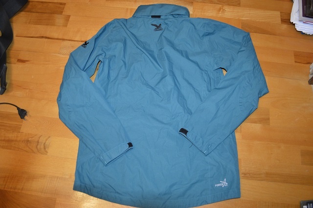 predam - krasna turisticka bunda SALEWA - 13