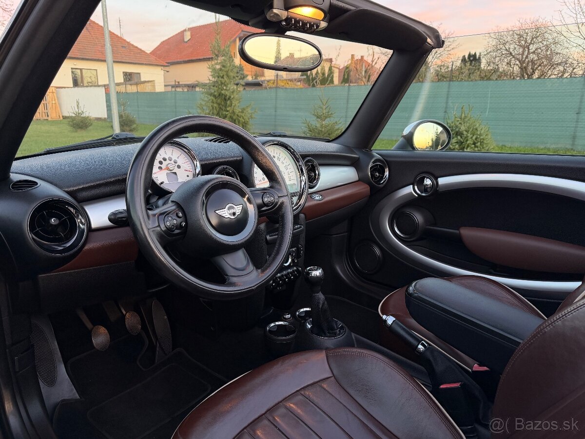 Mini Cooper Cabrio 1.6 • Benzín • 2011 • - 13