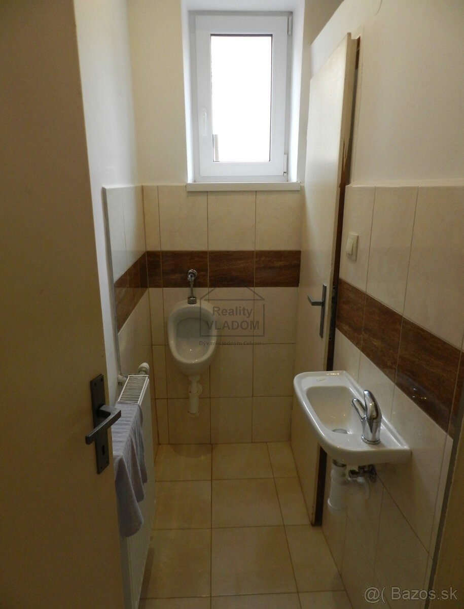 ✔️ 2 prepojené kancelárske miestnosti s parkovaním. - 13