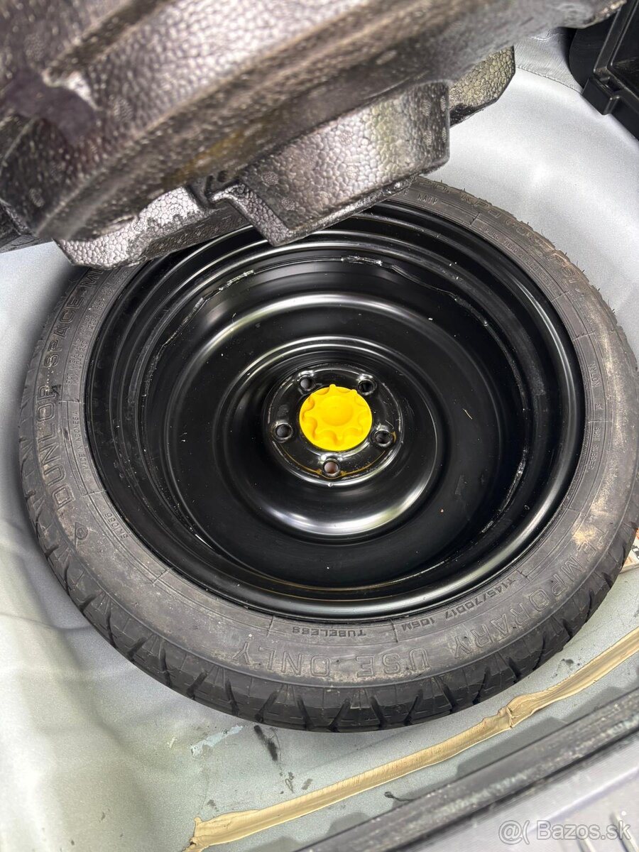 Toyota Avensis 2013 - 13