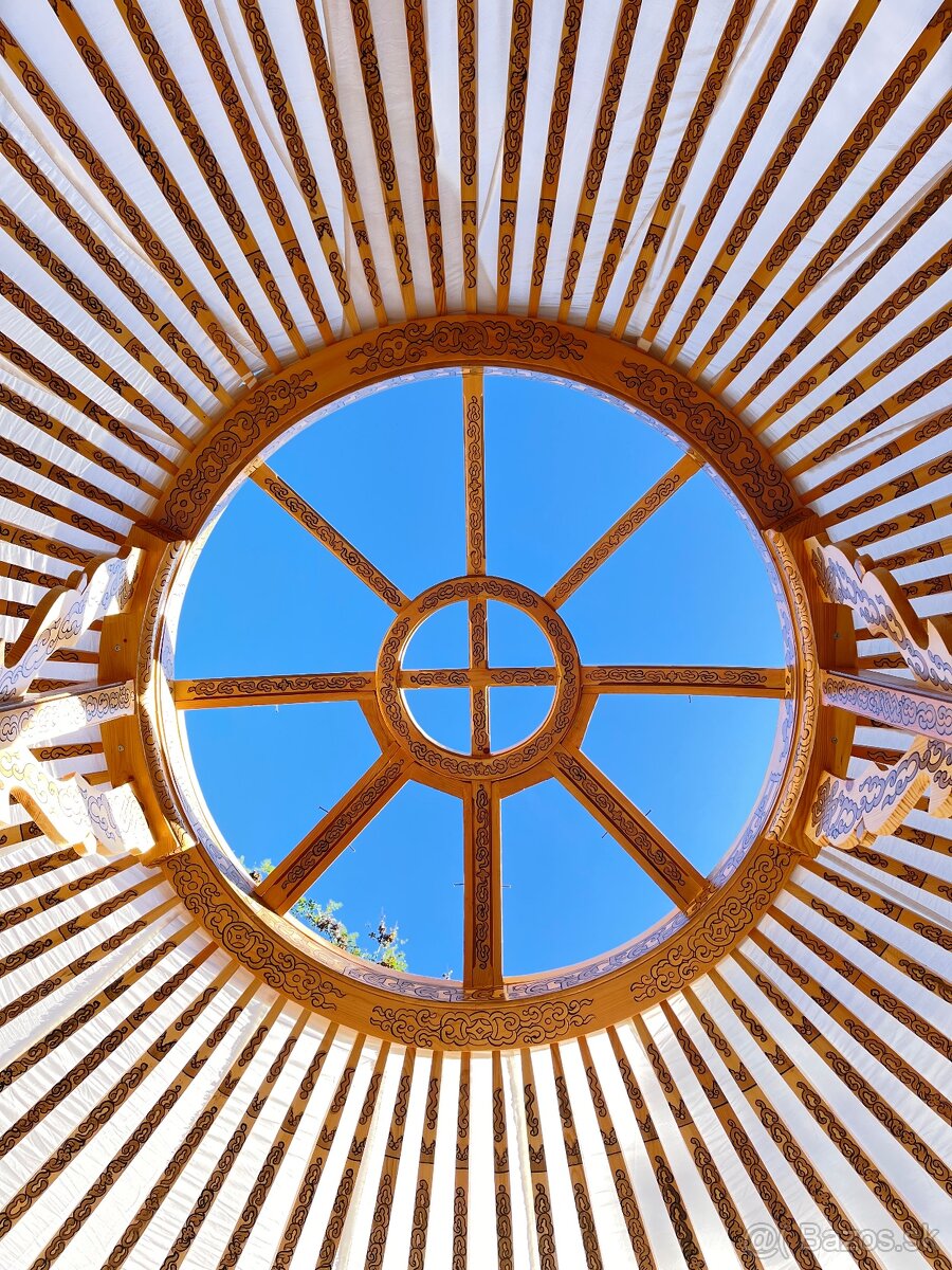 Celoroční Mongolska jurta - 13