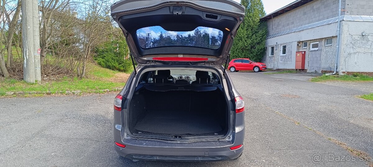 Predám Ford Mondeo MK4 Combi 2.0 tdci r.v. 08.2012 - 13