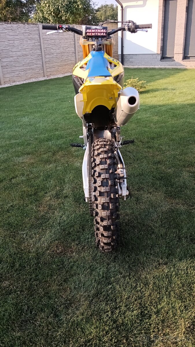 RMZ 450 - 13