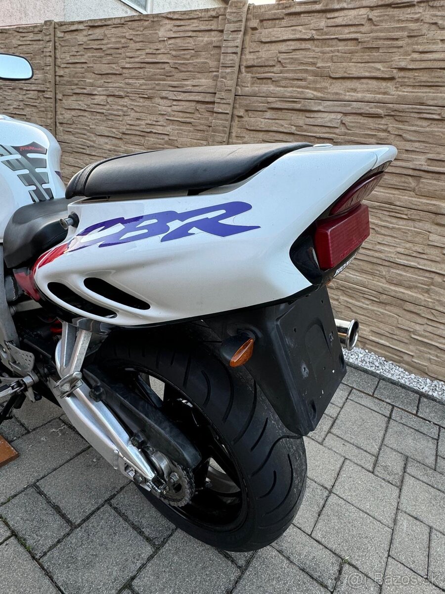 HONDA CBR 900 SC33 - 13