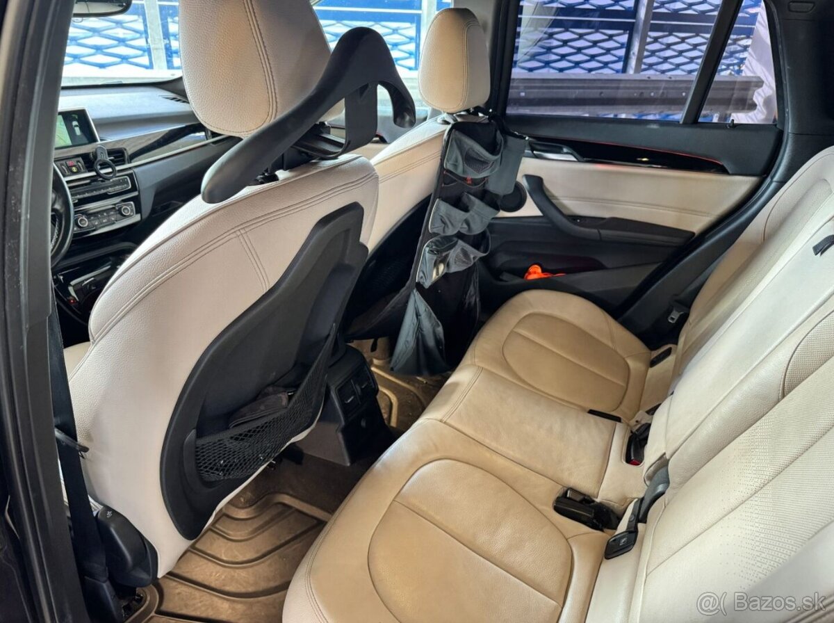 BMW X1 - 13