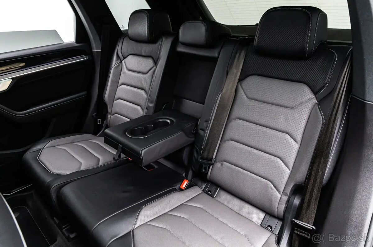 Volkswagen Touareg - 13