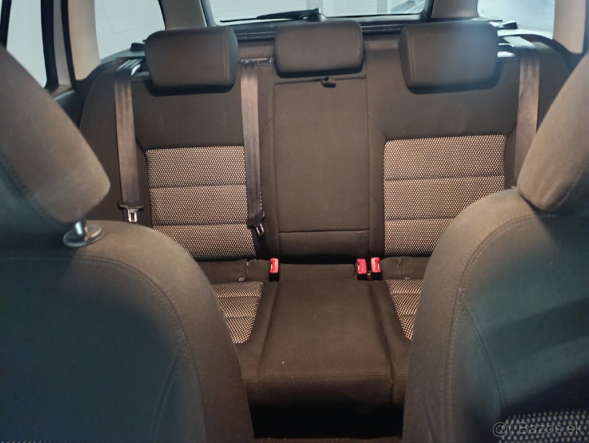 Skoda Octavia SCOUT II 2.0 TDI 4x4 Park. KAMERA
- 13