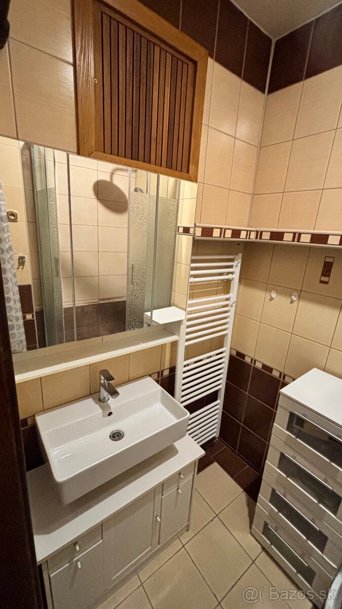 Byt do podnájmu 2Kk v centre mesta - 13