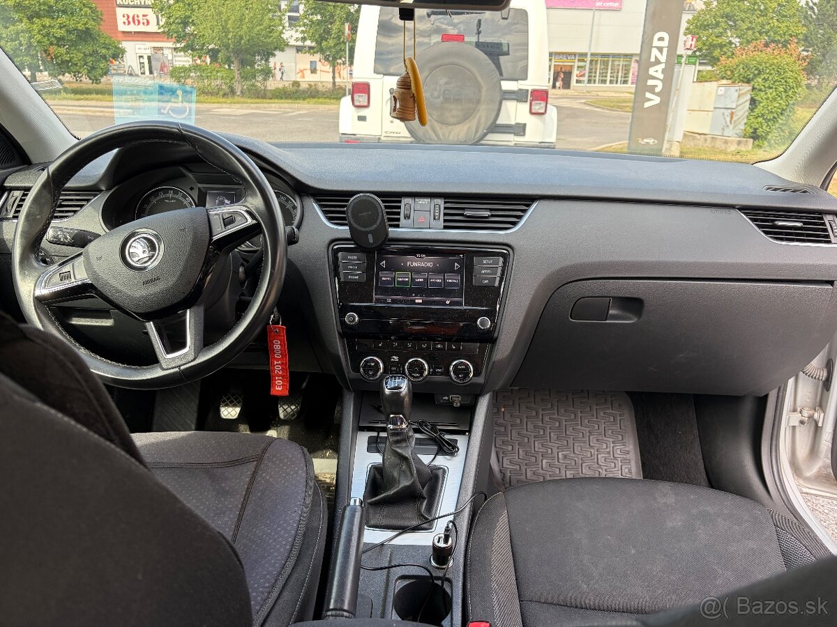 Škoda Octavia Combi 1.6 TDI 115k Active - 13