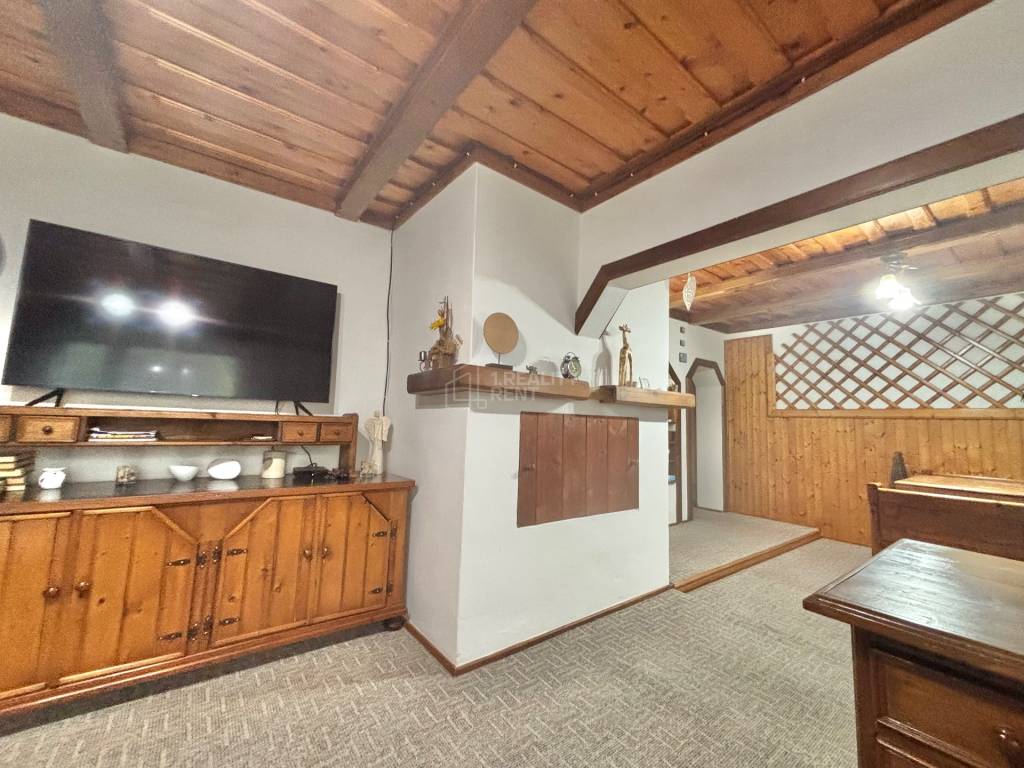 Na predaj jedinečné rodinné sídlo v prekrásnej prírode obce - 13