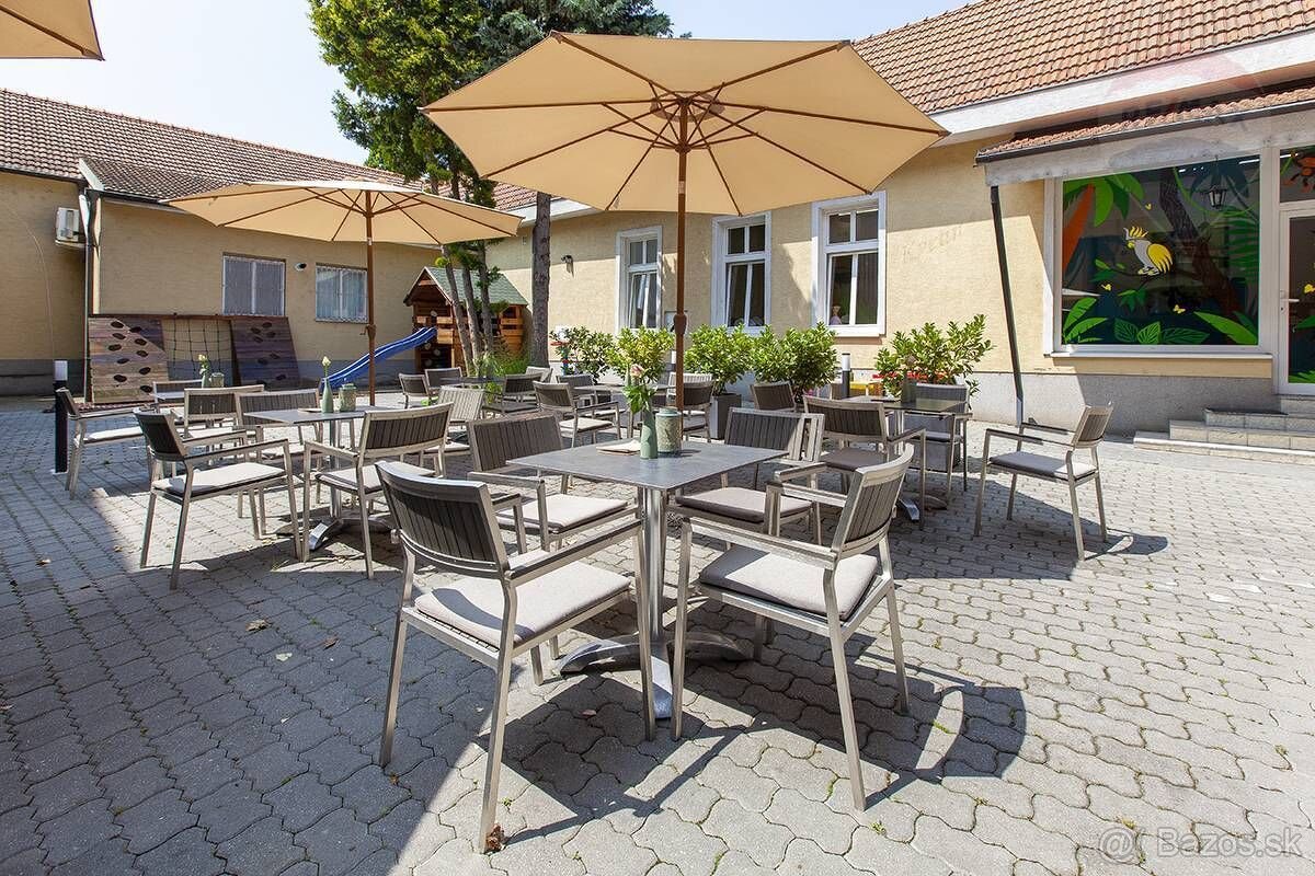 Na prenájom kaviareň v centre mesta Malacky - 13