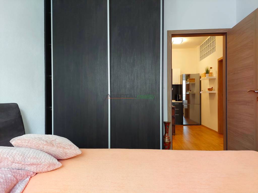 Nájom - 2izb.Račianska, 42 m2, komplet zariadený, balkón aj - 13