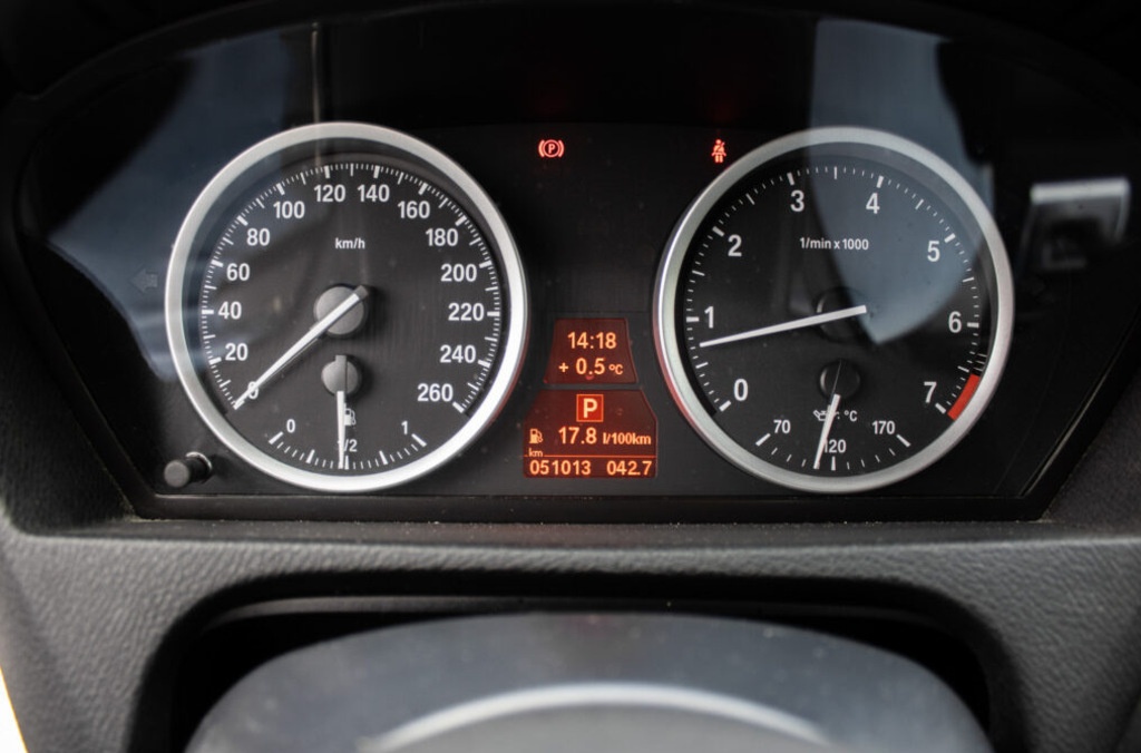 BMW X6 xDrive 50i, 300kW (2009) - 13