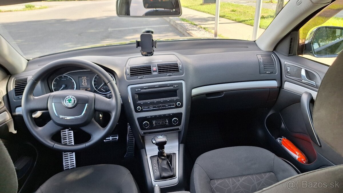 Predám Škoda Octavia combi 1.4 TSI DSG - 13