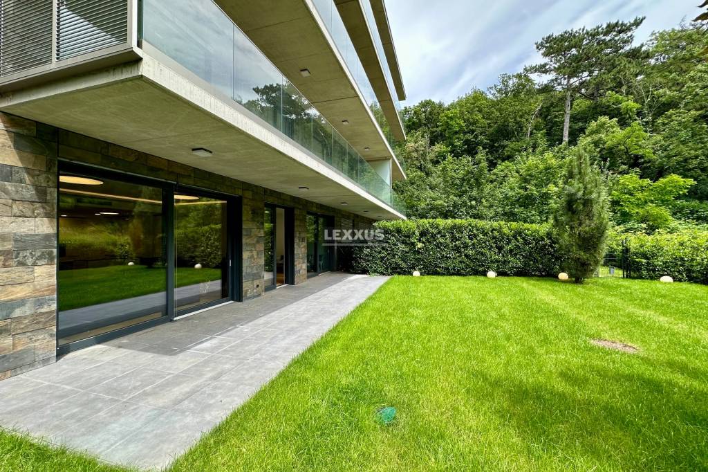 UNIQ-átny veľkometrážny 5iz byt s nádhernou záhradou v Horsk - 13