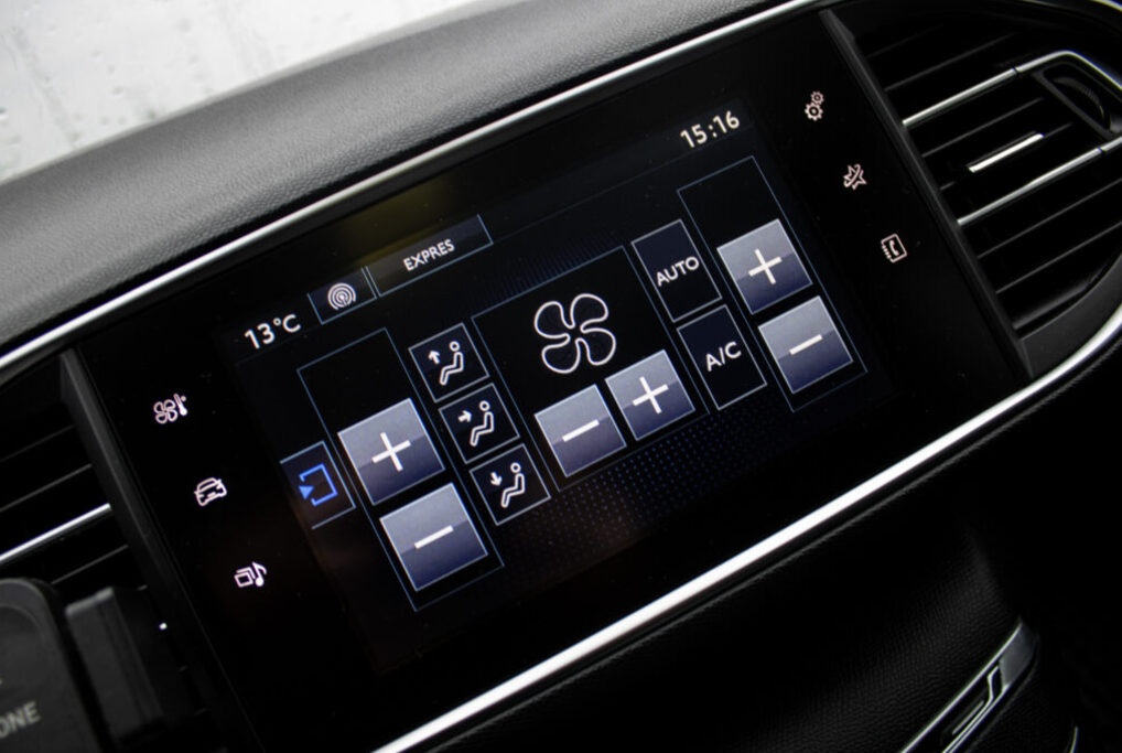 Peugeot 308 1.2 e-THP 130k Allure - 13