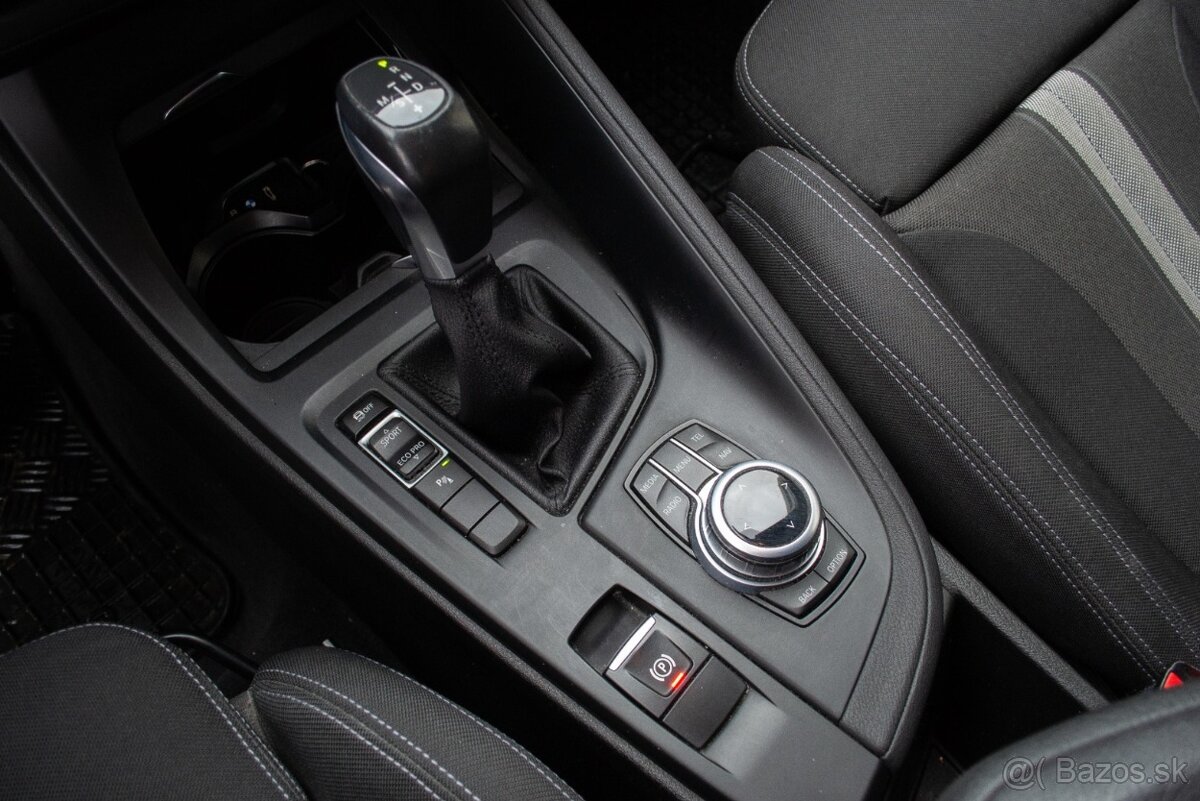 BMW X1 sDrive 18i Advantage A/T - 13