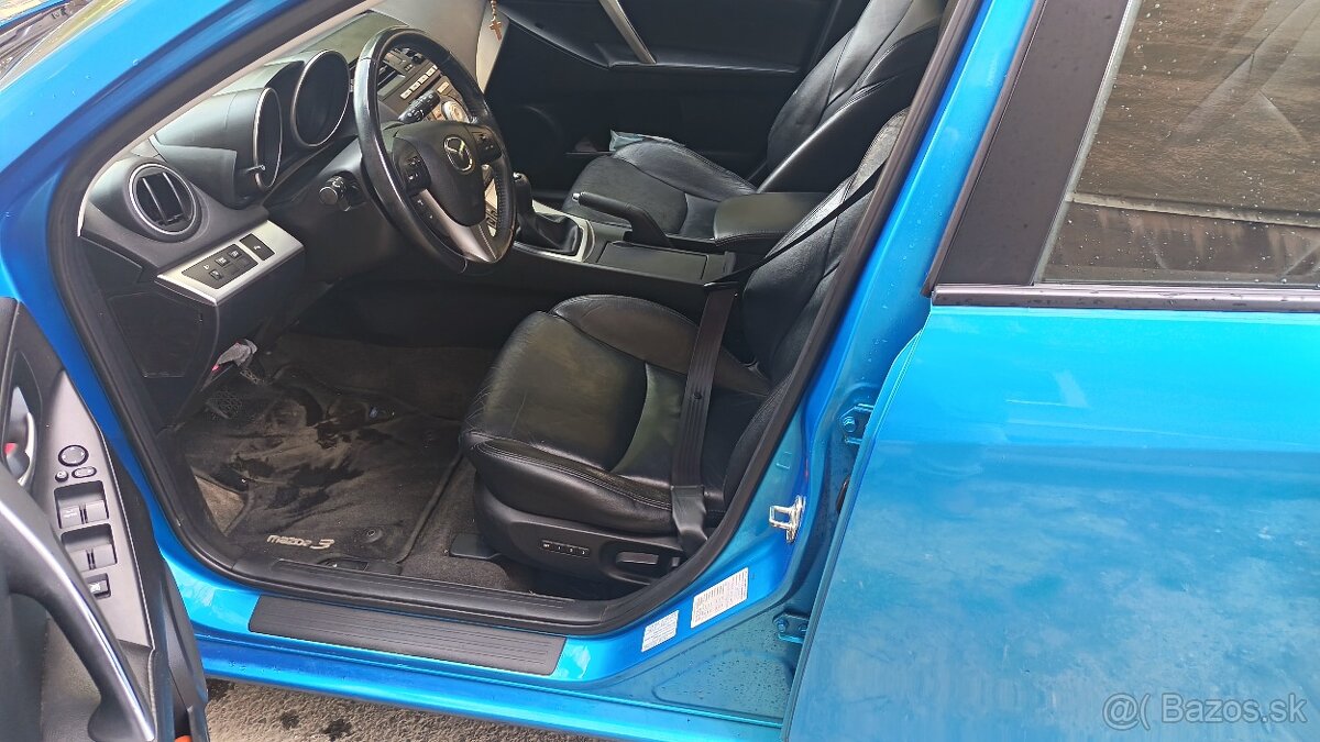 Mazda 3 - 13