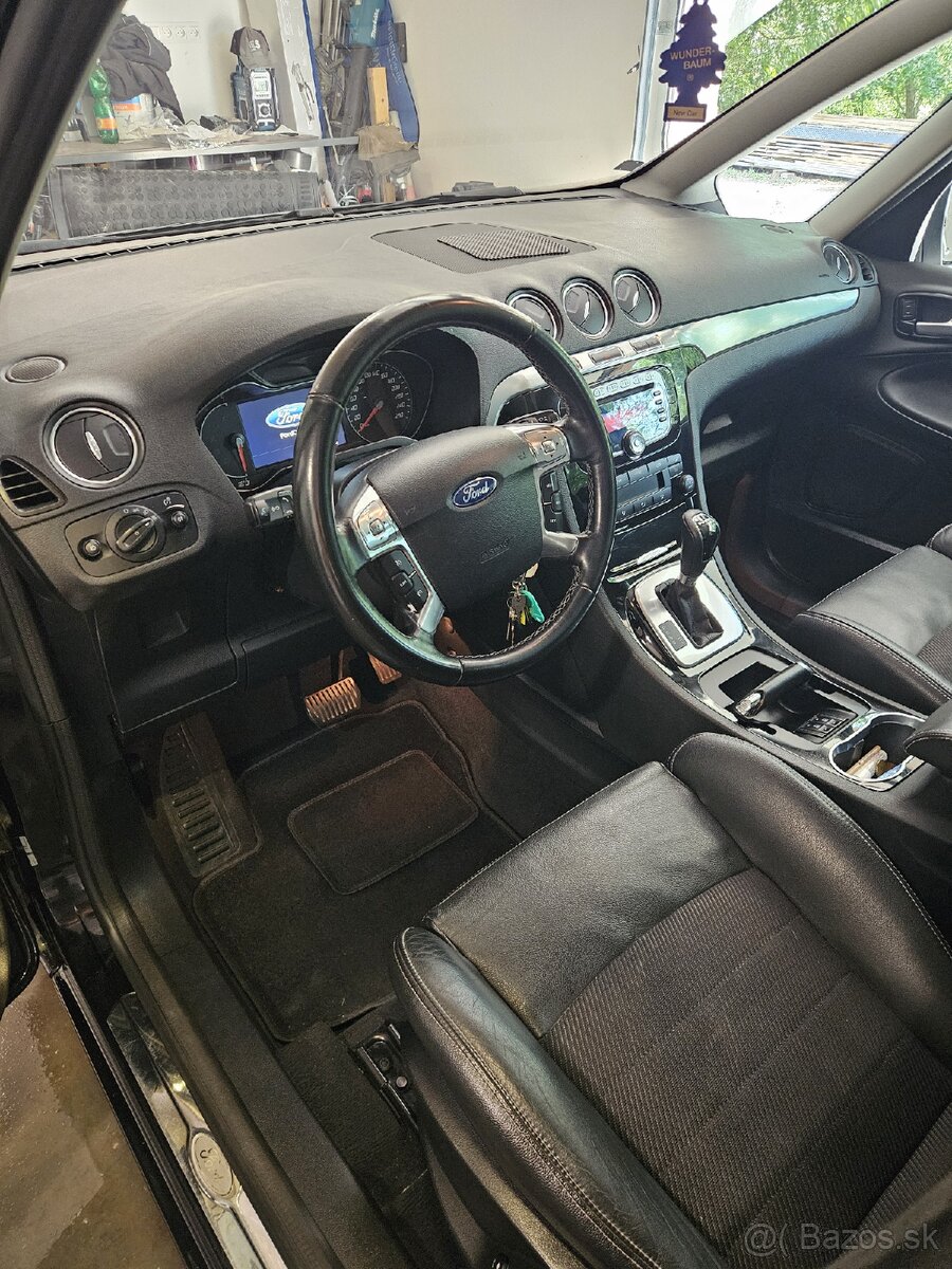 Ford Galaxy - 13